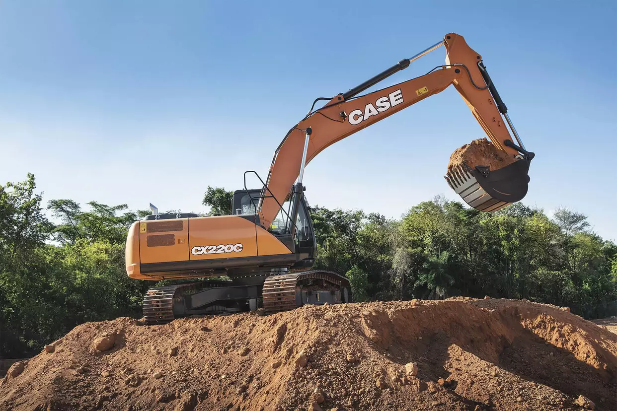 EXCAVADORA CX220C LC