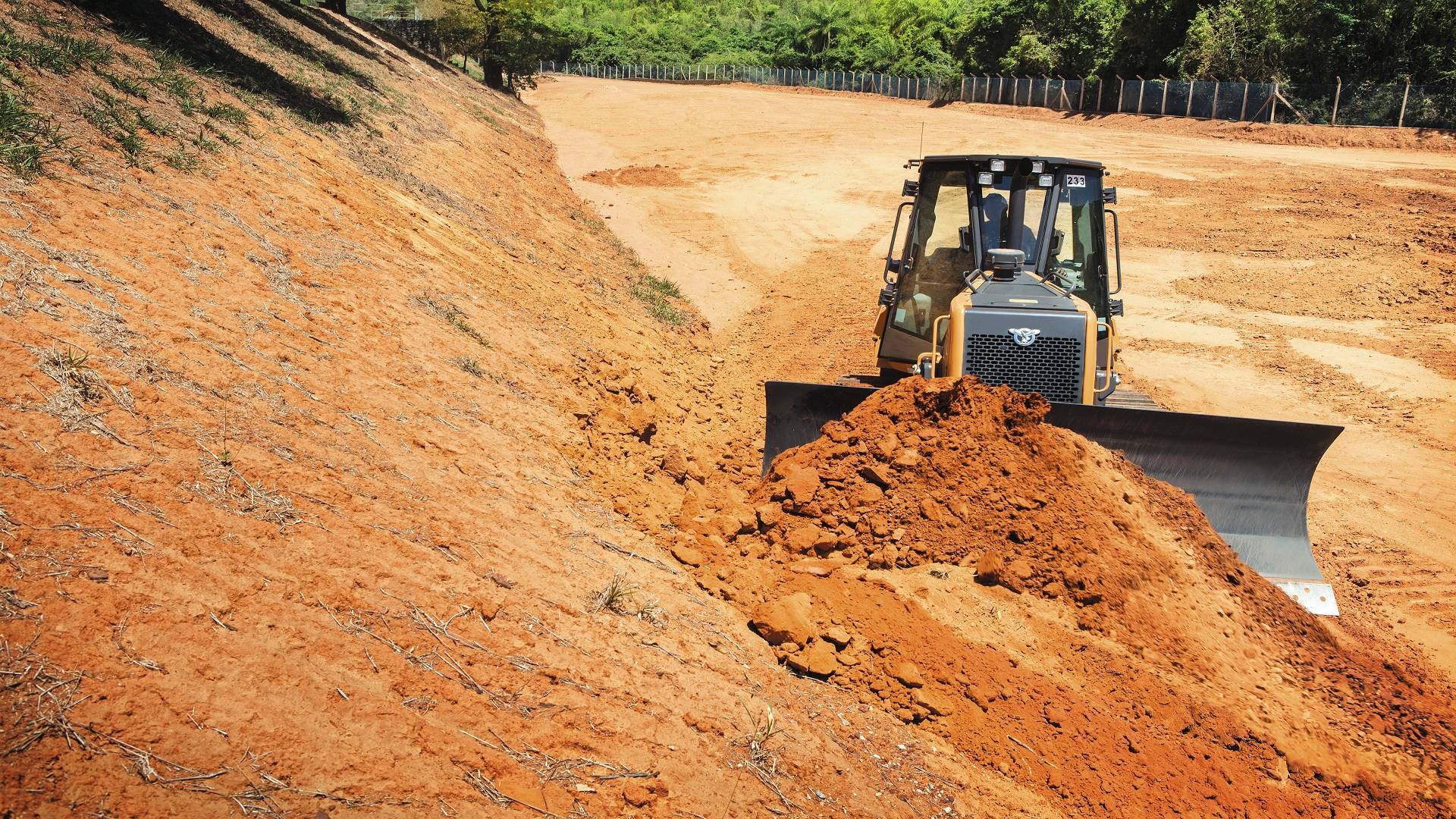 TRACTOR DE ORUGAS 750M